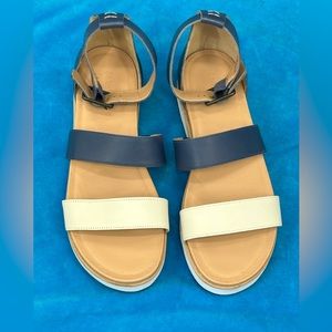 Soludos Navy and Cream Cara City Sandals sz 8.5